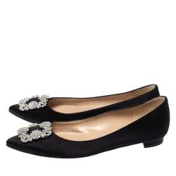 Pre Owned حذاء باليرينا فلات مانولو بلانيك هانغيسي ساتان أسود مقاس 38