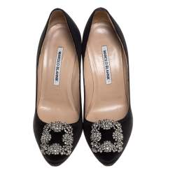 Pre Owned حذاء كعب عالي مانولو بلانيك "هانغيسي" مزخرف بكريستال ساتان أسود مقاس 38.5