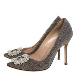 مملوكة مسبقًا Manolo Blahnik Metallic Glitter Fabric Hangisi Pearl Embellished Pumps Size 39