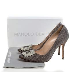 مملوكة مسبقًا Manolo Blahnik Metallic Glitter Fabric Hangisi Pearl Embellished Pumps Size 39