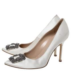 Pre Owned Manolo Blahnik White Satin Hangisi Crystal Embellished Pumps Size 39