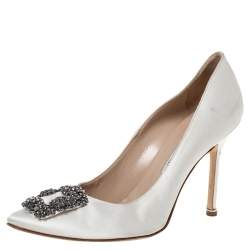 Pre Owned Manolo Blahnik White Satin Hangisi Crystal Embellished Pumps Size 39