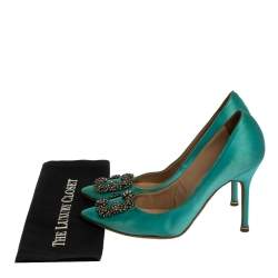 Pre Owned حذاء كعب عالى مانولو بلانيك كريستال هانغيسى ساتان أزرق مقاس 38.5