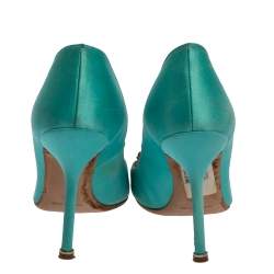 Pre Owned حذاء كعب عالى مانولو بلانيك كريستال هانغيسى ساتان أزرق مقاس 38.5