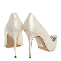 Pre Owned Manolo Blahnik White Satin Crystal Embellished Borlak Pumps Size 40