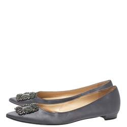 Pre Owned حذاء فلات باليه مانولو بلانيك زخرفة كريستال هانغيسى ساتان رمادى مقاس 41