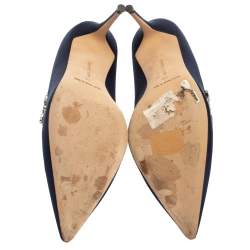 Pre Owned حذاء كعب عالى مانولو بلانيك ناديرا ساتان أزرق داكن مقاس 39