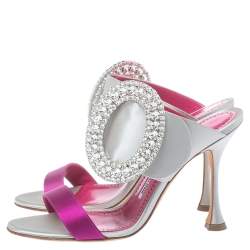مملوكة مسبقًا Manolo Blahnik Grey Satin Fibiona Crystal Embellished Mules Sandals Size 36.5