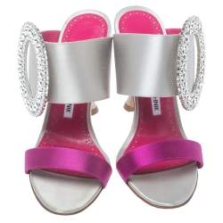 مملوكة مسبقًا Manolo Blahnik Grey Satin Fibiona Crystal Embellished Mules Sandals Size 36.5