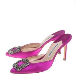 مملوكة مسبقًا Manolo Blahnik Purple Satin Hangisi Crystal Embellished Sandals Size 38
