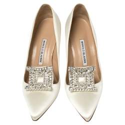 Pre Owned Manolo Blahnik White Satin Crystal Embellished Borlak Pumps Size 39