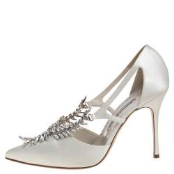 Pre Owned حذاء كعب عالي مانولو بلانيك مزخرف كريستال لالا مقدمة مدببة ساتان أبيض عاجي مقاس 39.5