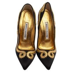  Manolo Blahnik Black Satin Embroidered Pointed Toe Pumps Size 34.5
