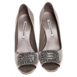 Pre Owned حذاء كعب عالي مانولو بلانيك ساتان أسود مزخرف كريستال مقدمة مفتوحة مقاس 36.5