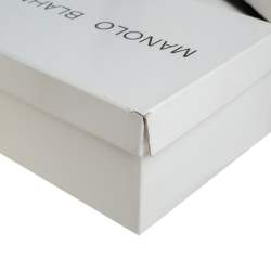 مملوكة مسبقًا Manolo Blahnik Nude Satin Crystal Embellished Ballet Flats Size 41