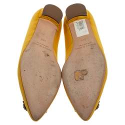 Pre Owned حذاء باليرينا فلات مانولو بلانيك مزخرف هانغيسي ساتان أصفر مقاس 39.5
