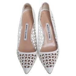 مملوكة مسبقًا Manolo Blahnik White Laser Cut Leather BB Laserato Pumps Size  35.5