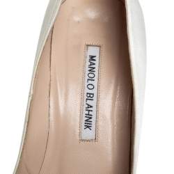 مملوكة مسبقًا حذاء كعب عالي مانولو بلانيك هانغيسي ساتان أبيض مقاس 37.5