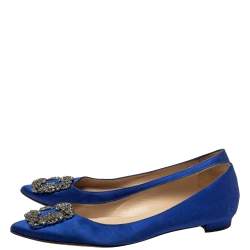 مملوكة مسبقًا Manolo Blahnik Blue Satin Hangisi Flats Size 39.5