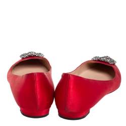 Pre Owned حذاء باليرينا فلات مانولو بلانيك هانغيسي ساتان أحمر مزخرف كريستال مقاس 38.5