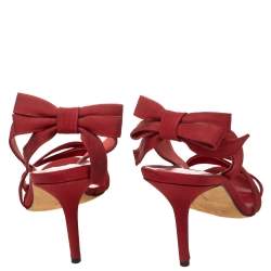 Pre Owned صندل مانولو بلانيك قماش عنابي فتحة كعب مزين فيونكة مقاس 39.5