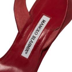 Pre Owned صندل مانولو بلانيك قماش عنابي فتحة كعب مزين فيونكة مقاس 39.5