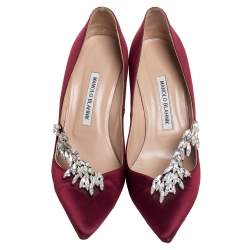 Pre Owned Manolo Blahnik Burgundy Satin Nadira Pointed Toe Pumps Size 38