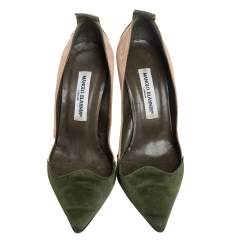 Pre Owned Manolo Blahnik Green/Beige Suede Pointed Toe Pumps Size 38.5