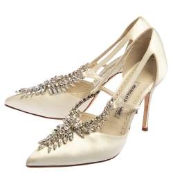 Pre Owned Manolo Blahnik Ivory White Satin Lala Crystal Embellished Pointed Toe Pumps Size 38.5