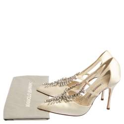 Pre Owned Manolo Blahnik Ivory White Satin Lala Crystal Embellished Pointed Toe Pumps Size 38.5