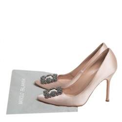 Pre Owned Manolo Blahnik Beige Satin Hangisi Embellished Pointed Toe Pumps Size 38.5