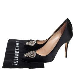 Pre Owned حذاء كعب عالي مانولو بلانيك أوككافا ساتان أسود بزخارف كريستال مقاس 38.5