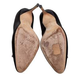 Pre Owned حذاء كعب عالي مانولو بلانيك أوككافا ساتان أسود بزخارف كريستال مقاس 38.5