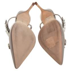 Pre Owned Manolo Blahnik Grey Satin Crystal Embellshed Lurum Sandals Size 38