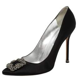 Pre Owned حذاء كعب عالي مانولو بلانيك هانغيسي ساتان أسود بمقدمة مدببة مقاس 42