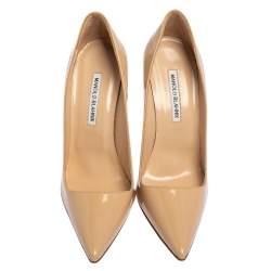 Pre Owned حذاء كعب عالي مانولو بلانيك مقدمة مدببة بي بي جلد لامع بيج مقاس 40