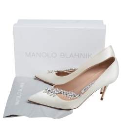 Pre Owned Manolo Blahnik Cream Satin Jewel Nadira Pointed Toe Pumps Size 40