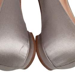 Pre Owned Manolo Blahnik Grey Satin Hangisi Ballet Flats Size 37.5
