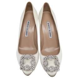 مملوكة مسبقًا حذاء كعب عالي مانولو بلانيك هانغيسي ساتان أبيض مزخرف مقاس 36