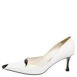 Pre Owned Manolo Blahnik White/Black Leather Buckle Embellished Pointed Toe Pumps Size 37