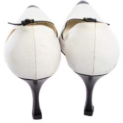 Pre Owned Manolo Blahnik White/Black Leather Buckle Embellished Pointed Toe Pumps Size 37