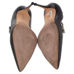 مملوكة مسبقًا Manolo Blahnik Metallic Grey Satin Nadira Pointed Toe Pumps Size 36.5