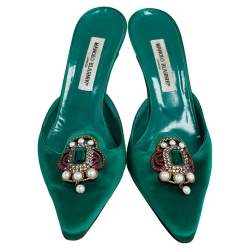 مملوكة مسبقًا صندل سلايد مانولو بلانيك  `` إيفراسيا '' أخضر مقاس 42