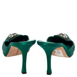 مملوكة مسبقًا صندل سلايد مانولو بلانيك  `` إيفراسيا '' أخضر مقاس 42