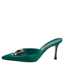 مملوكة مسبقًا صندل سلايد مانولو بلانيك  `` إيفراسيا '' أخضر مقاس 42