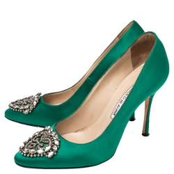 Pre Owned  Manolo Blahnik Green Satin Okkaava Emerald Pumps Size 36.5