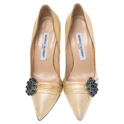 Manolo Blahnik Beige Satin Crystal Embellished Pointed Toe Pumps Size 37