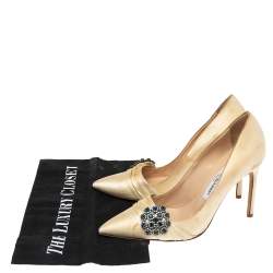 Manolo Blahnik Beige Satin Crystal Embellished Pointed Toe Pumps Size 37