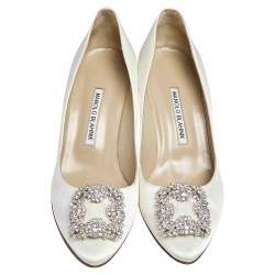Pre Owned Manolo Blahnik White Satin Hangisi Pumps Size 39.5
