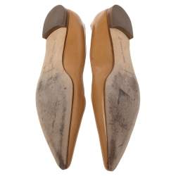 Pre Owned حذاء باليرينا فلات مانولو بلانيك تيتو جلد بني فاتح نقدمة مدببة مقاس 36.5